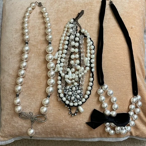 Bundles faux pearl necklaces - Picture 1 of 4